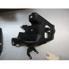 10F018 Intake Manifold Support Bracket From 2001 Honda CR-V  2.0